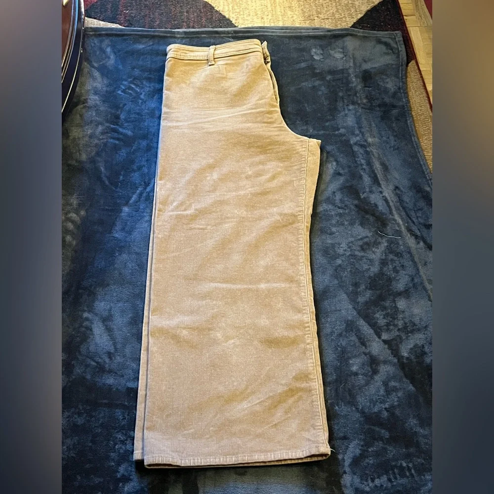 Wide leg corduroy pants. High rise ankle length. 98% cotton. Khaki/ tan 16 NWOT - Picture 16 of 16
